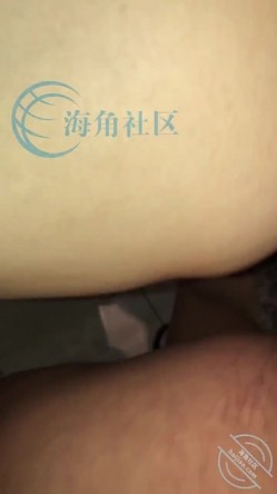 【超顶通奸 ️偷吃】 灌醉发小在旁边操他亲妈《我的大肉妈》滚烫肉棒刺入阿姨 爽到失控淫叫 一顿榨射 截图7