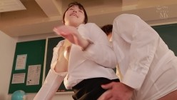 MVSD-606 教え子の性の悩みを解消してくれるノーブラノーパン美波先生のビンビン身の下相談 美波汐里 截图3
