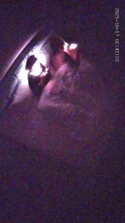 酒店偷拍 年轻情侣开房小哥开干前先给漂亮女友拍个淫照口爆后入不能少 截图16
