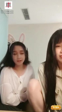 极品高颜冷艳御姐，反差小妈感女主播「金刚护撸娃」「小奶猫」密码房激情淫语撩骚，和姐妹下海大秀，互舔互口假鸡巴互插 截图7