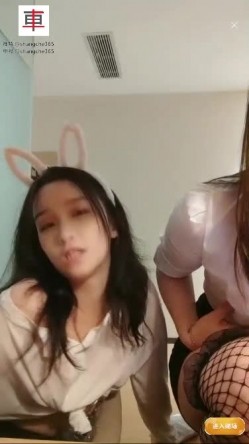 极品高颜冷艳御姐，反差小妈感女主播「金刚护撸娃」「小奶猫」密码房激情淫语撩骚，和姐妹下海大秀，互舔互口假鸡巴互插 截图10