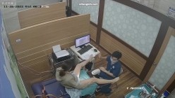 黑客破解医院摄像头偷窥妇科诊疗室络绎不绝来做阴道检查的少妇 截图4