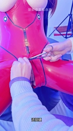【超美高端 ️罕见露脸露点】极品Cos爆机少女『喵小吉』三月新作《人类补奸计划》性感明日香的使徒榨汁 超清4K原版 截图1