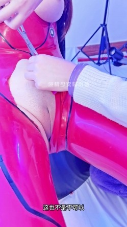 【超美高端 ️罕见露脸露点】极品Cos爆机少女『喵小吉』三月新作《人类补奸计划》性感明日香的使徒榨汁 超清4K原版 截图4
