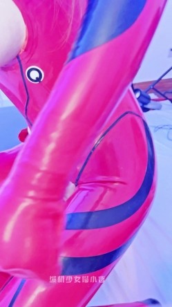 【超美高端 ️罕见露脸露点】极品Cos爆机少女『喵小吉』三月新作《人类补奸计划》性感明日香的使徒榨汁 超清4K原版 截图10