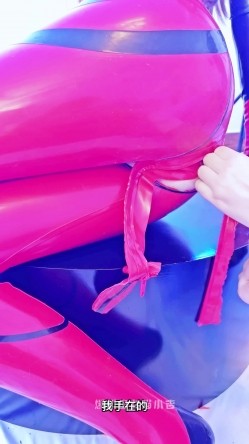 【超美高端 ️罕见露脸露点】极品Cos爆机少女『喵小吉』三月新作《人类补奸计划》性感明日香的使徒榨汁 超清4K原版 截图12