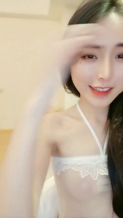 长得像大明星韩雪，颜值数一数二的清纯女神，还是个一线天美鲍，说话声音太嗲太好听了，全方位展示自己的美穴 截图6