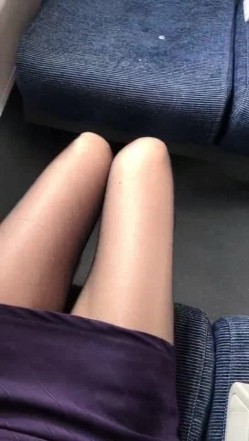 【真实空姐】各大航空美丽空姐不欲人知的真实反差 截图1