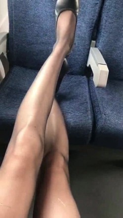 【真实空姐】各大航空美丽空姐不欲人知的真实反差 截图15