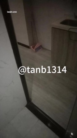 【第一视角探花】工厂妹被黄毛男朋友忽悠下海，自身条件其实很好，但没有任何服务 截图4