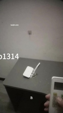 【第一视角探花】工厂妹被黄毛男朋友忽悠下海，自身条件其实很好，但没有任何服务 截图6