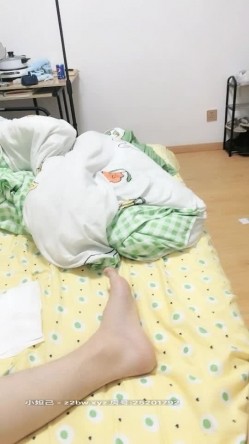 【真实搭讪跟她回家】极品高颜值18岁超靓妹勾搭小哥哥回家打炮啪啪 女仆装诱惑忍不住又干一炮 高清源码录制 截图12