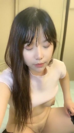 高颜值小情侣同居性爱合集！【蜜桃美少女】 截图9