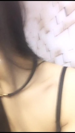 颜值很高的红唇少妇做爱的时候还可以挤出奶水 一边干一边直唿我的小逼里水怎么这么多 截图3