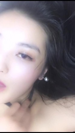 颜值很高的红唇少妇做爱的时候还可以挤出奶水 一边干一边直唿我的小逼里水怎么这么多 截图16