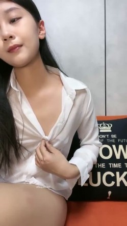 新人校花大学生好骚好漂亮【御御兔兔】肤白貌美长腿佳人，小穴水汪汪毛绒绒好诱惑！ 截图2