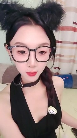 舞蹈系校花学妹【小涵宝宝】护士制服 丝袜诱惑 抖音风骚舞，道具自慰 截图5