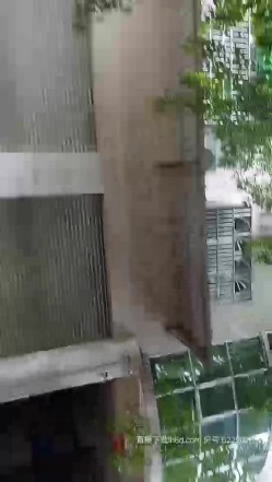 帅气小伙野鸡一条街挑选心仪的妹子啪啪，逛了几个店找了短裙少妇跟随金屋啪啪，脱光了一顿猛草后入射精 截图16