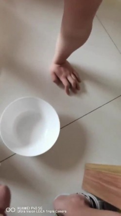 【极品流出 ️恋爱性陷阱】圈养调教大学母狗『二月』无下限性开发实录 完美曝光真实还原母狗成长变化 截图1