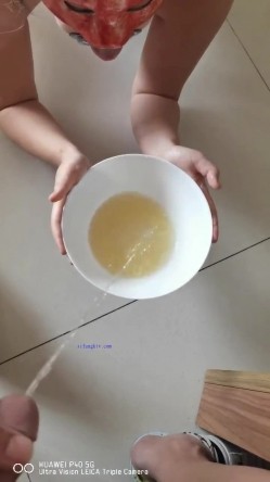 【极品流出 ️恋爱性陷阱】圈养调教大学母狗『二月』无下限性开发实录 完美曝光真实还原母狗成长变化 截图5