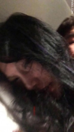 女神和男友的日常啪啪，女生一直害羞一边用手挡住镜头，一边娇滴滴嘤嘤地叫床，女生羞涩害羞有想要的表情，太禁欲了 截图14