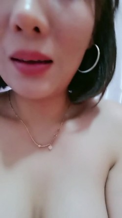 ️精品推荐 ️半糖网红哺乳人妻『蜜桃甜』高清录播13V 超长奶头乳汁喷射大黑牛自慰呻吟 截图6