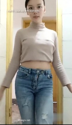【小阿姨要喷水喷奶啦】韵味少妇刚生完孩子，性欲大，老公又不在身边，买根假鸡巴厕所狂插骚穴，高潮得到满足！ 截图16