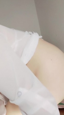 【予弯弯】头戴红花极品大奶轻熟女在音乐声中摆弄骚姿 小道具插骚逼 截图13