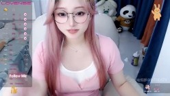嫩乳眼镜美女主播【sweet_18wanwan】戴眼镜的就是不一样 真心骚到不行 截图2