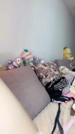 新来的骚妹子，丝袜高跟露脸诱惑狼友，揉奶玩逼各种撩骚互动狼友，淫声荡语表情好骚，自慰呻吟高潮迭起浪叫 截图12