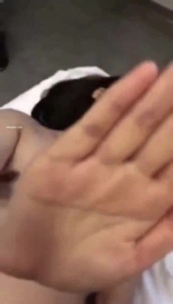 百度云泄密【良家交流群】收费交流群流出夫妻情侣分享、偷情、3P偷拍等 截图7