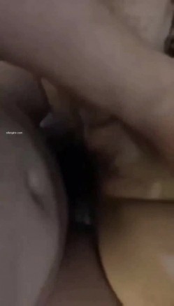 百度云泄密【良家交流群】收费交流群流出夫妻情侣分享、偷情、3P偷拍等 截图8