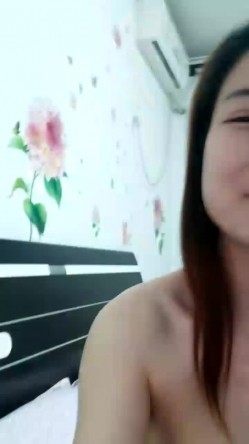 县城的极品小少妇，【小河弯弯】，户外尿尿~道具自慰~无套啪啪~内射口爆吞精，正处在女人最骚气的时刻，看了喷鼻血 截图11