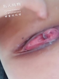 最美极品爆乳女神『私人玩物』5月新作-黑色护士制服诱惑 玩爆乳假屌速插粉穴 高清私拍39P 高清720P版 截图14