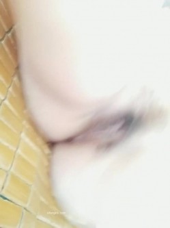 【稀缺泄密】孕之美爆乳孕妇可以随便内射，极品稀缺玩操饥渴性欲高潮孕妇，母性光辉混着淫荡 截图2