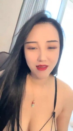 178胸膜！~【傲胸新木优子】，KTV土豪淫乱，高端酒店会牛郎！夜生活真是丰富，之前还爱装逼不脱呢 截图3