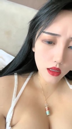 178胸膜！~【傲胸新木优子】，KTV土豪淫乱，高端酒店会牛郎！夜生活真是丰富，之前还爱装逼不脱呢 截图11