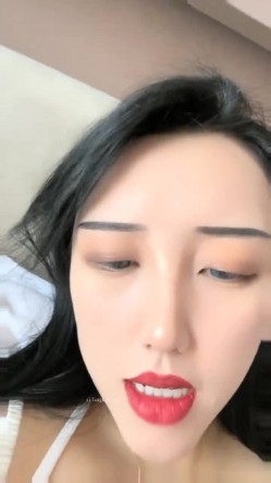 178胸膜！~【傲胸新木优子】，KTV土豪淫乱，高端酒店会牛郎！夜生活真是丰富，之前还爱装逼不脱呢 截图12