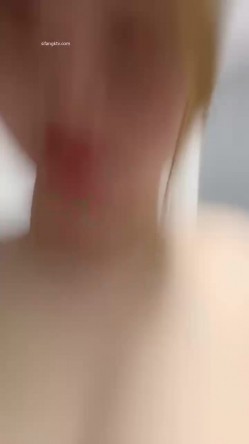 无滤镜，颇有姿色的少妇，大姨妈不休息，【胸无大痣】。邀闺蜜下海~绝顶双乳浪~特写掰弄血逼!快撸 截图15