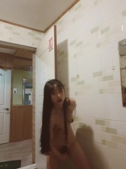清纯妹子网上兼职电报群收费福利 超漂亮的校园反差婊 截图13