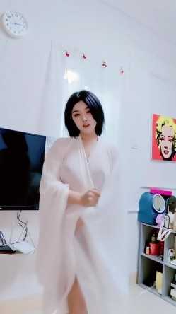 青春无敌，抖音风艺校美少女【杨晓花】定制福利，露脸露点，各种热门BGM裸舞 截图10