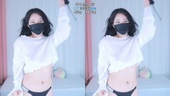 【精品裸舞】苏兮-suzy空姐出身 身材超好 大胸诱惑裸舞+海宣-2超软美乳粉奶头 劲爆激情抖胸 妖艳裸舞 截图5