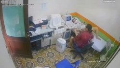 医院摄像头偷拍妇科阴超检查,妙龄少妇小媳妇们被超长设备插入阴道,疼得直咧嘴,最后捂着肚子颤颤巍巍走出来 截图16