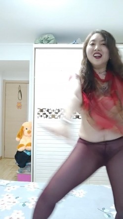 火爆全网极品露脸人妻熟女，肚皮舞老师【柏X彤】绝密私拍，肤白奶大肥臀裸舞啪啪，相当炸裂 截图8