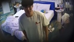 安防酒店摄像头偷拍校园嘻哈时尚美女和爱舔脚变态男友啪啪 截图8