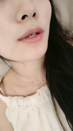 校花女神，超级清纯，【蔡蔡仙女】，冉冉升起的新星，她的微笑一秒让你想起初恋，还是脱光的初恋 截图4