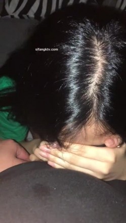 身材苗条清纯大学生造爱时秒变母狗，全自动啪啪口爆 截图1