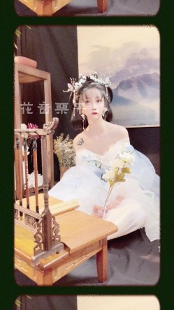 【高端绝美 ️私拍】超火爆网红喵小吉黄金拍档金鱼kinngyo新作《苍梧瑶》画风美到爆炸 酥乳小穴诱人至极 截图3