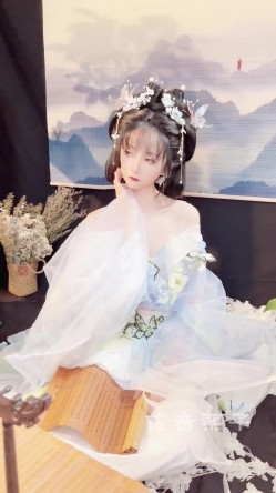 【高端绝美 ️私拍】超火爆网红喵小吉黄金拍档金鱼kinngyo新作《苍梧瑶》画风美到爆炸 酥乳小穴诱人至极 截图7