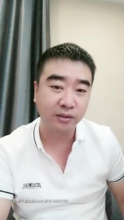 【大叔淦学妹】（第二场）神似郑爽的在校学生妹，乔总性起要刮毛超刺激，清纯外表下这么淫荡 截图5